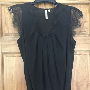 Robbie& nikka black shirt with lace trim